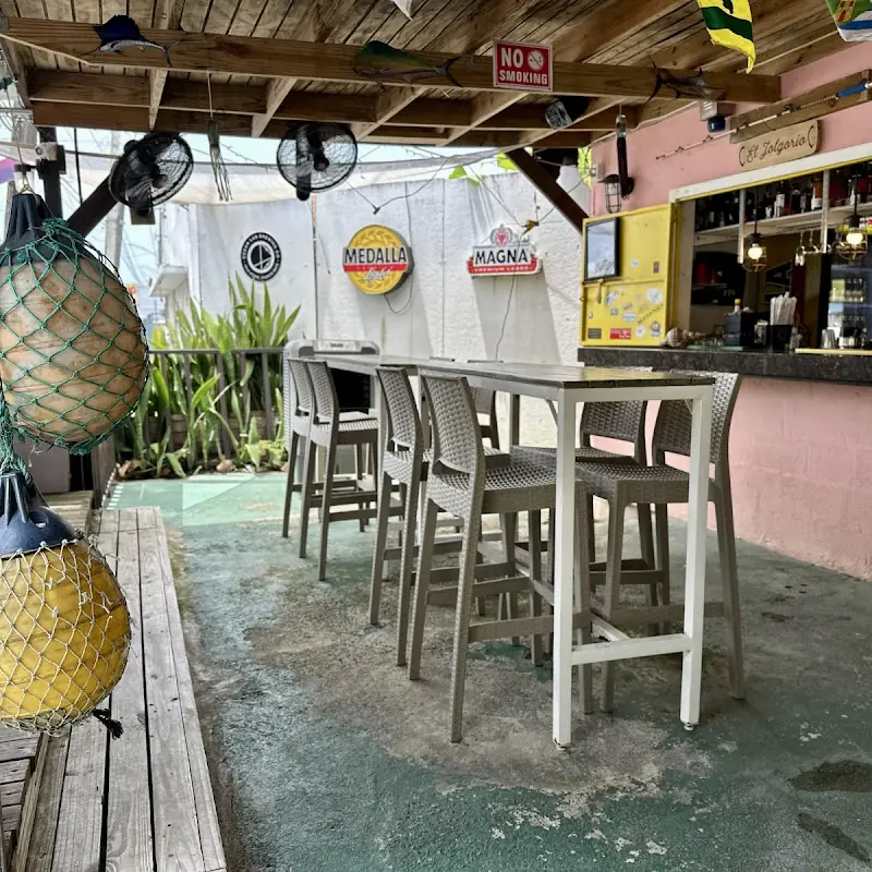 Chompy’s Pesca Fresca & Fogon