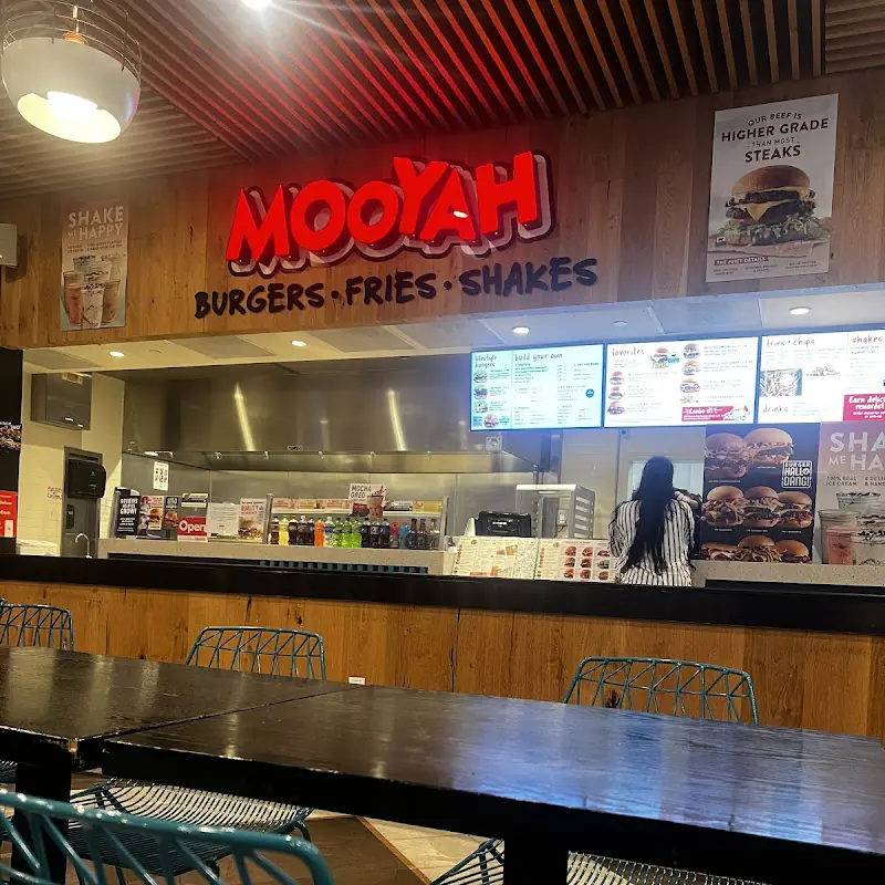 MOOYAH Burgers, Fries & Shakes