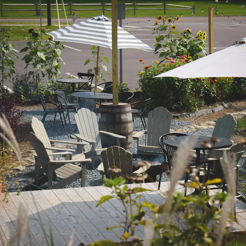 Stone's Throw Pizza & Cafe - Richmond