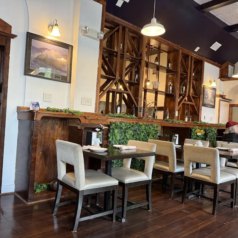 Cozy Cafe & Restaurant
