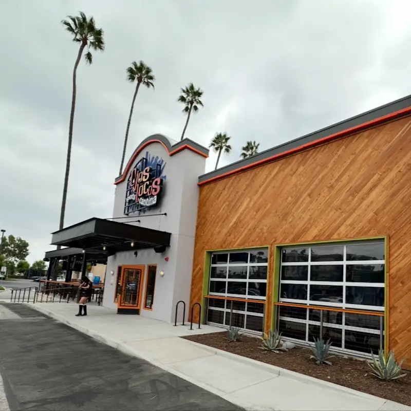 Ojos Locos Sports Cantina - Downey
