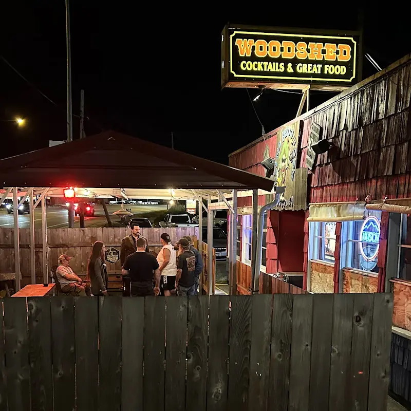 R&R'S WOODSHED BAR AND GRILL