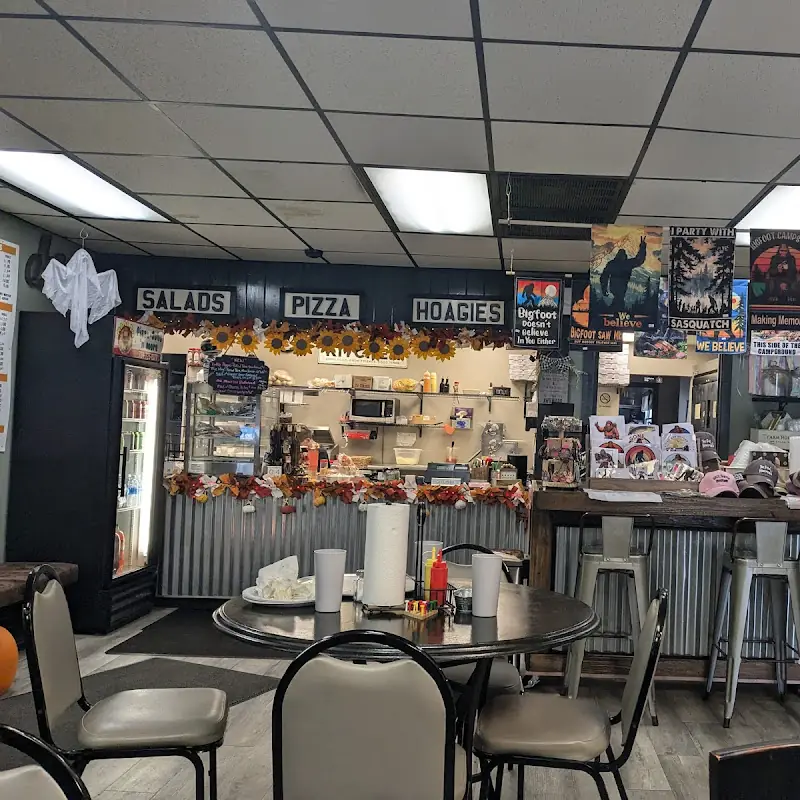 Mama T's Pizza