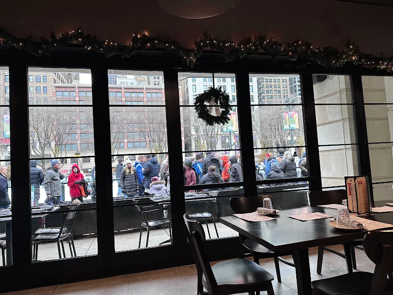 Napolita Pizzeria Wine Bar