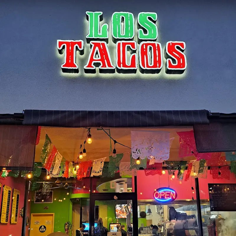 Los Tacos
