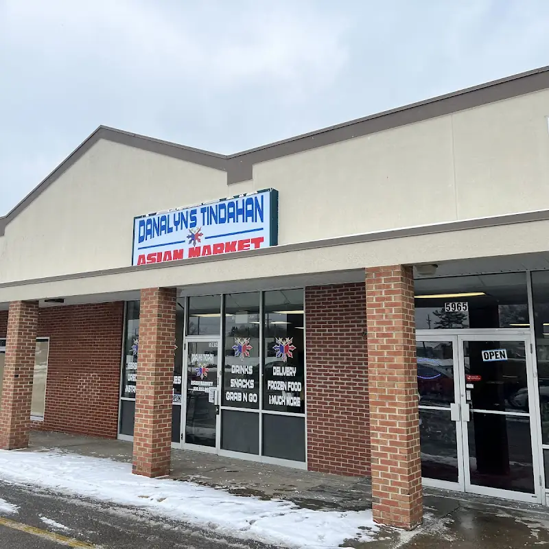 Danalyn's Restaurant/Tindahan Asian Market
