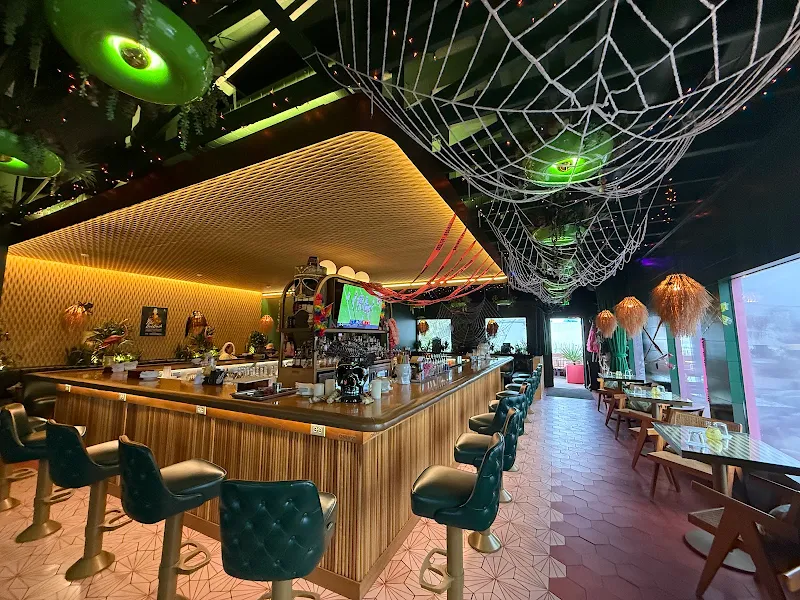 Flamingo TIKI