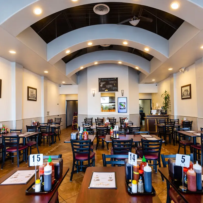 Phở Phi Restaurant