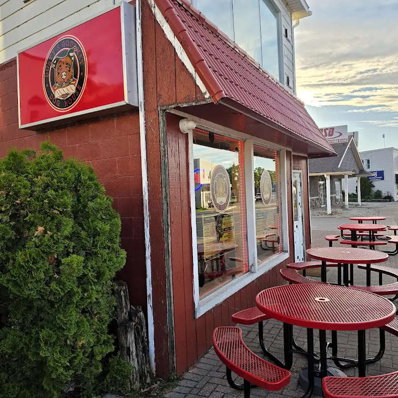 Dusty's Gourmet Dog House