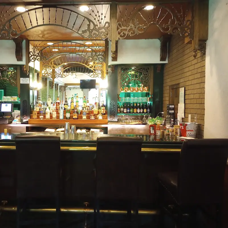 Three Tee's Bar & Grill
