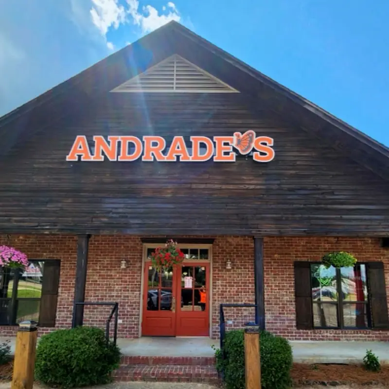 Andrades Los Reyes Mexican Restaurant & Bakery