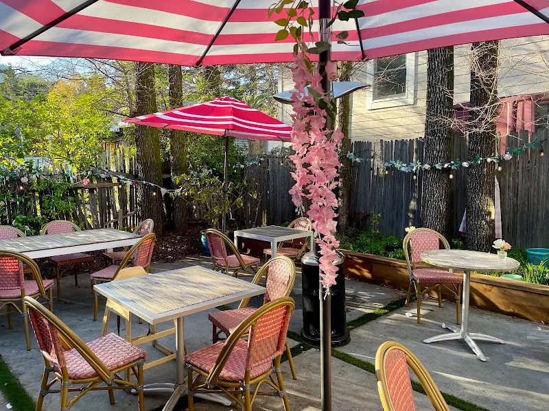 Crown and Crumpet Cafe