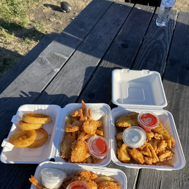 BIGGINZ Burgers Seafood