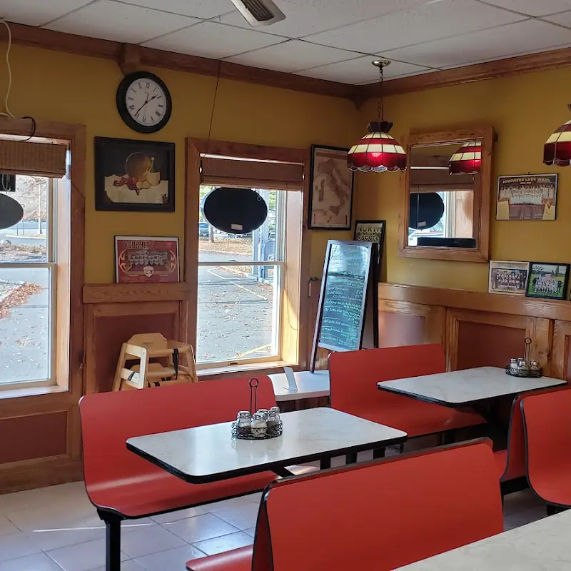 Di Mola's Pizzeria & Restaurant
