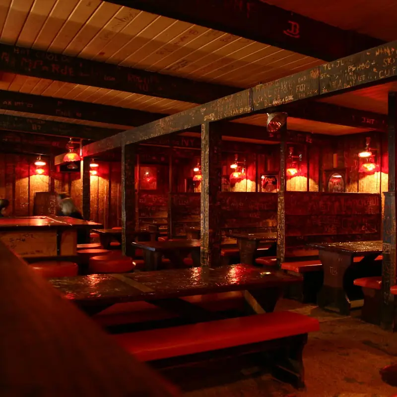 Moose's Saloon
