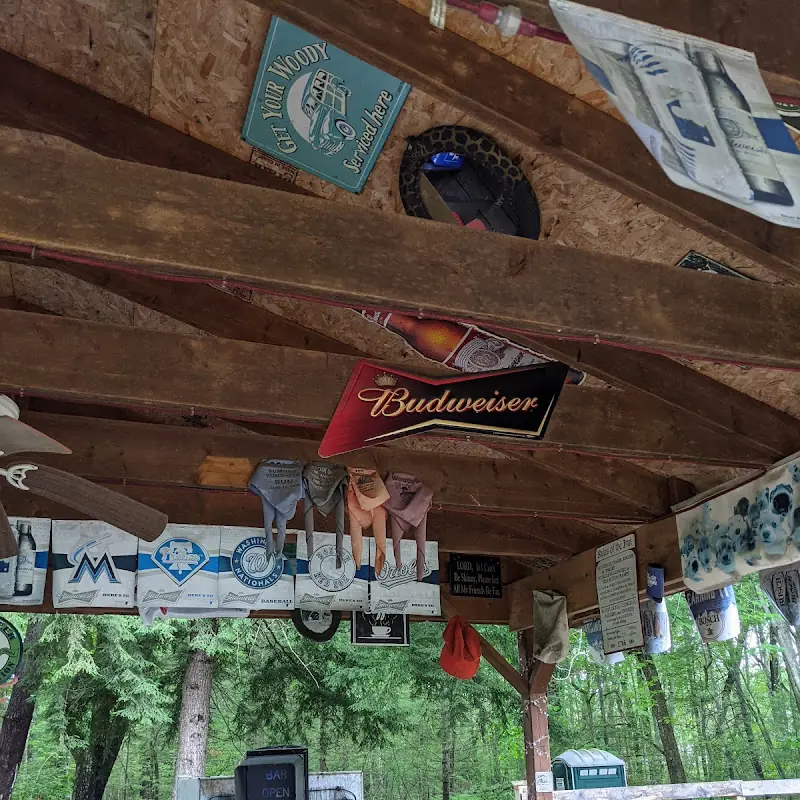 Woody's Bar and Grill