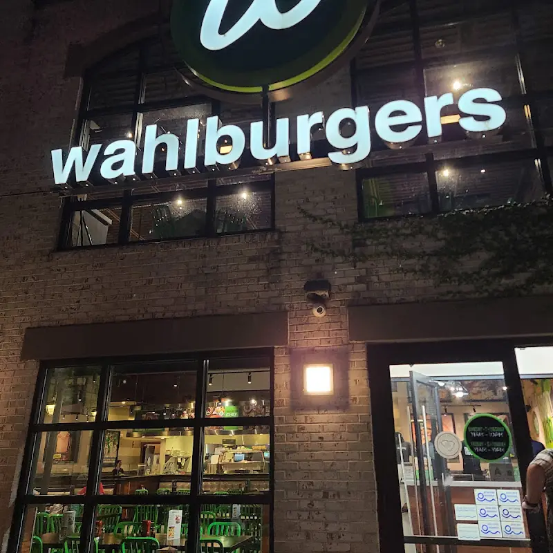 Wahlburgers
