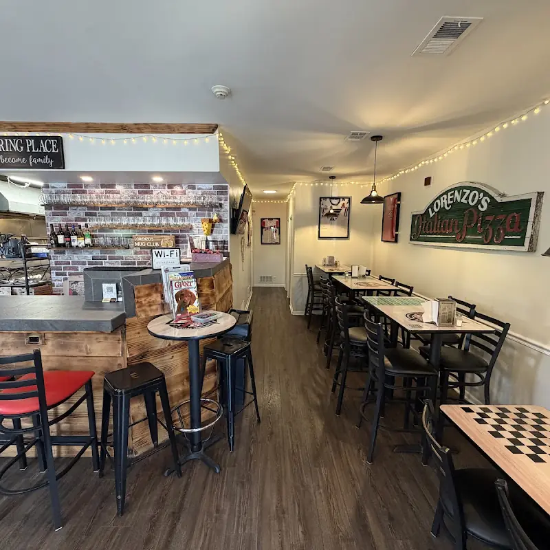 Lorenzo's Pub and Pizza