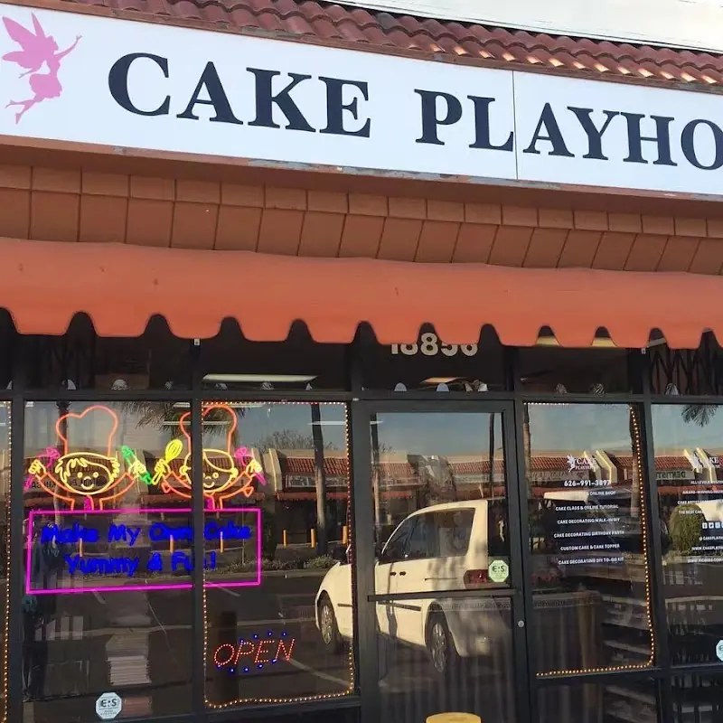 Cake Playhouse