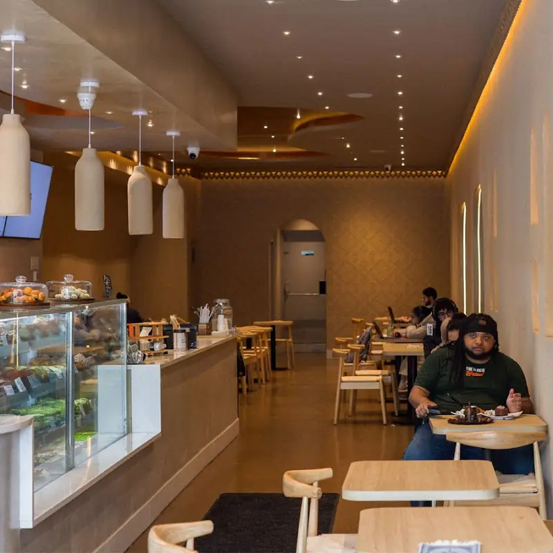 Moka & Co