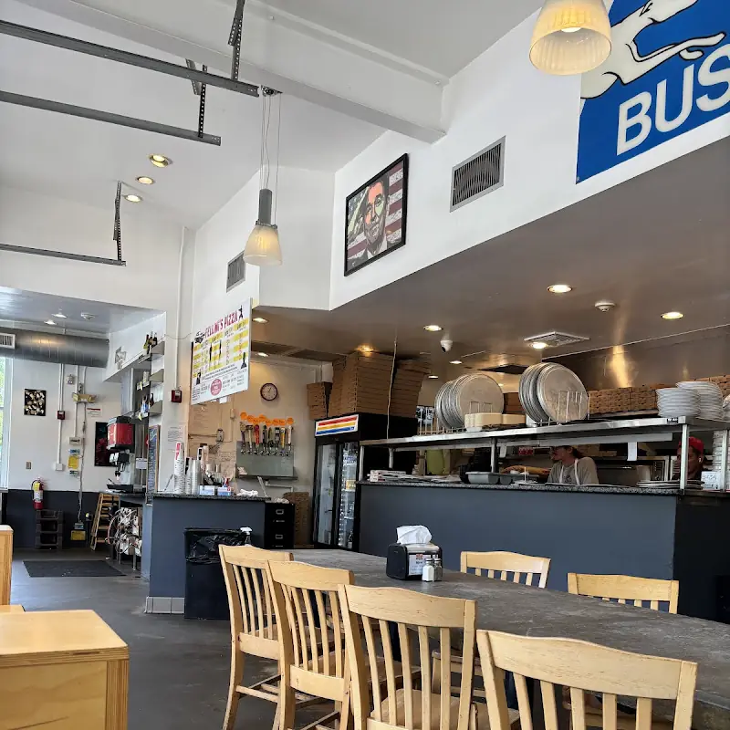 Fellini's Pizza