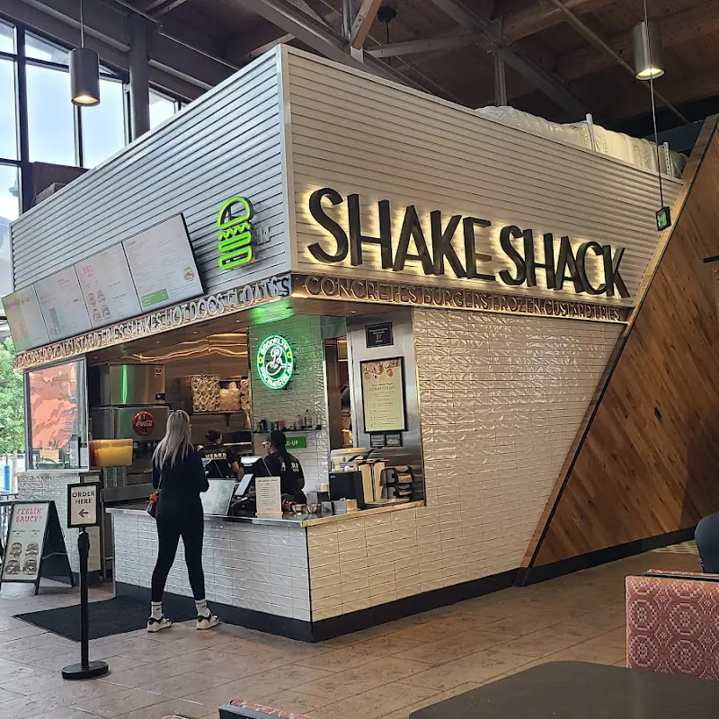 Shake Shack Park Meadows