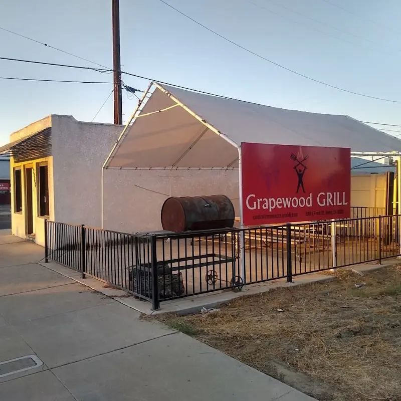 Grapewood Grill