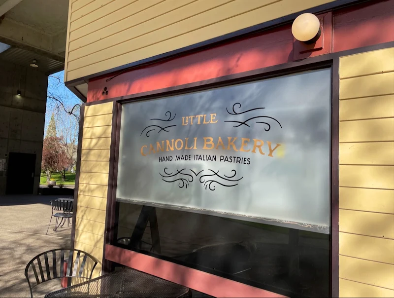 The Little Cannoli Bakery