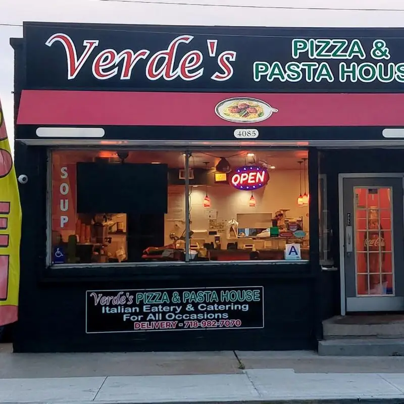 Verde's Famous Hero Sausage, Egg And Cheese Sandwich Roll
