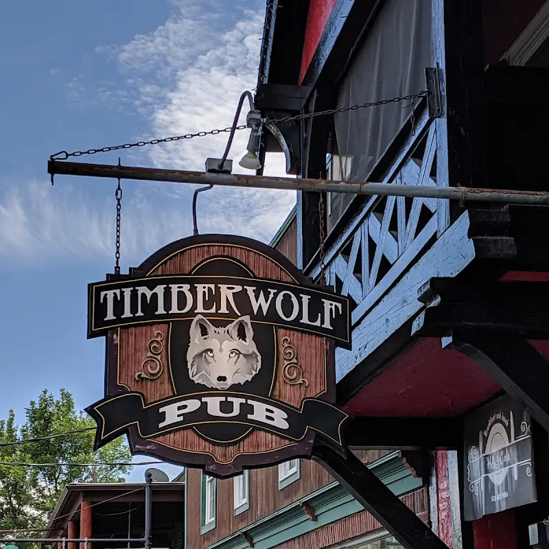 Timberwolf Pub
