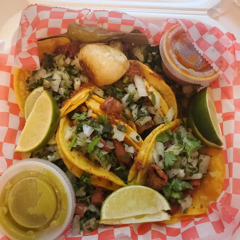 Las Palmas Tacos Y Mas - Food Truck