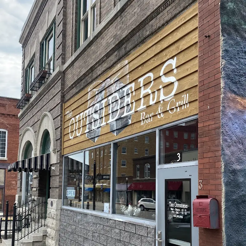 Hammers Bar & Grill
