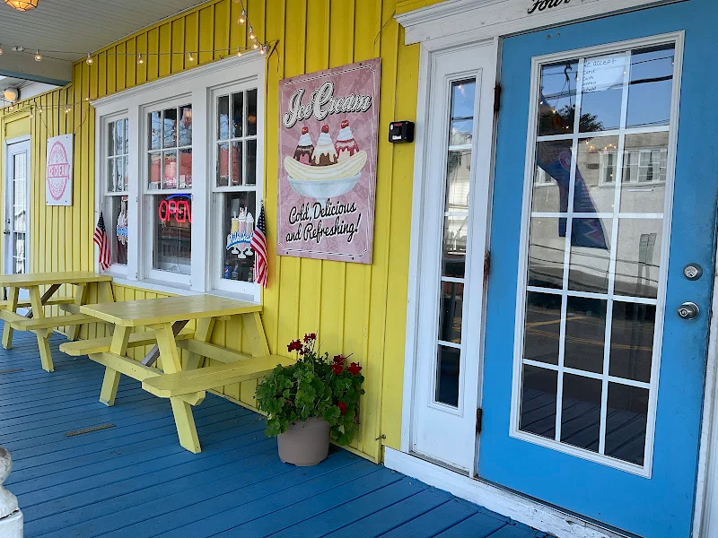 Banana's Ice Cream Cafe