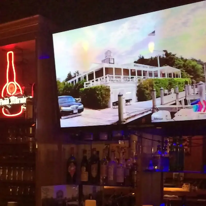 Acropolis | Greek Restaurant and Oasis Bar