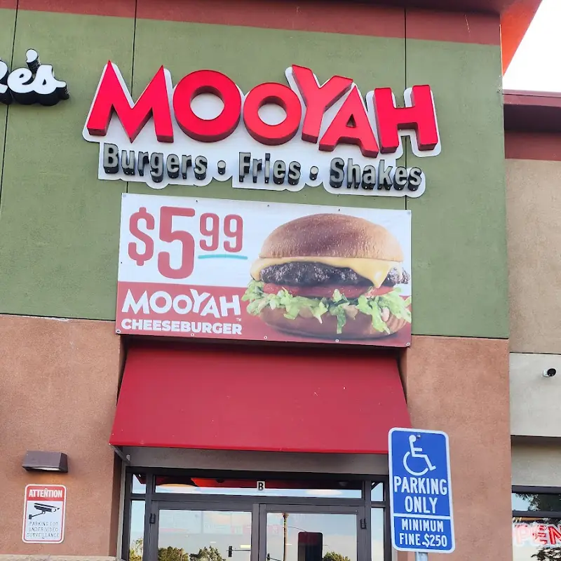 MOOYAH Burgers, Fries & Shakes