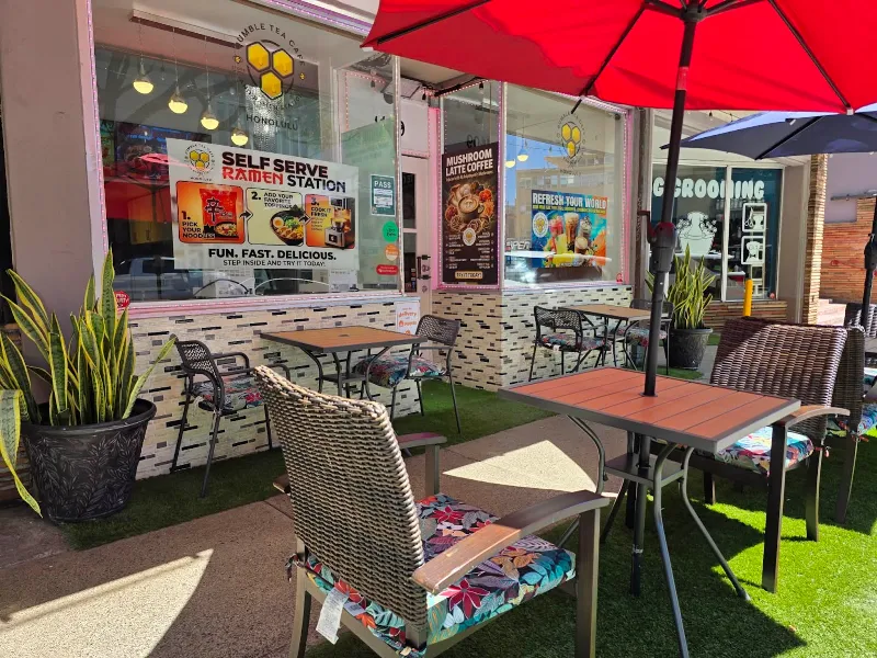Bumble Tea Cafe and Ramen Station