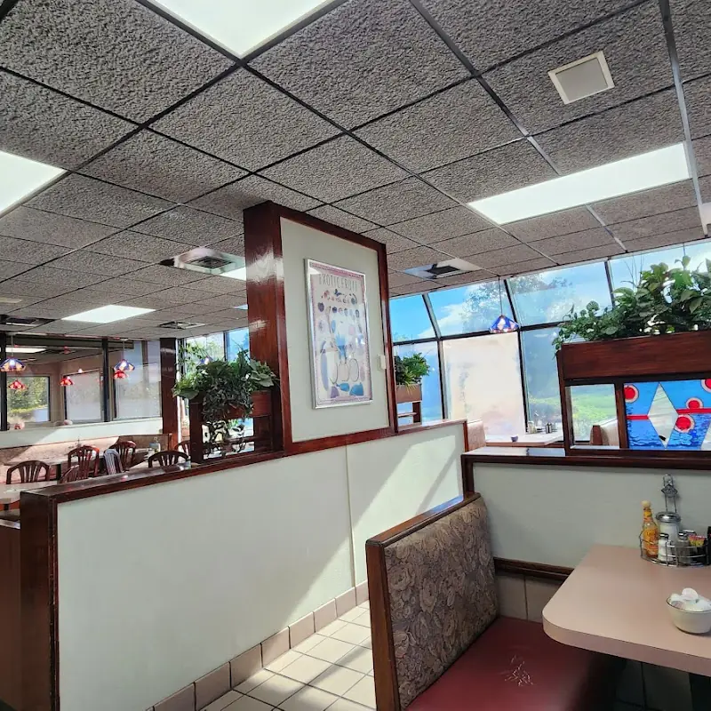 Summit Restaurant