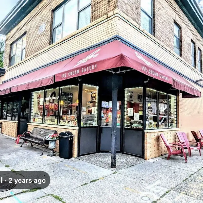 2 Scoops Ice Cream Eatery
