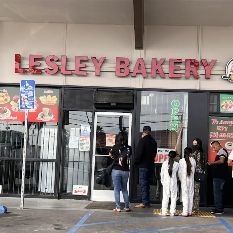 Lesley Bakery 2