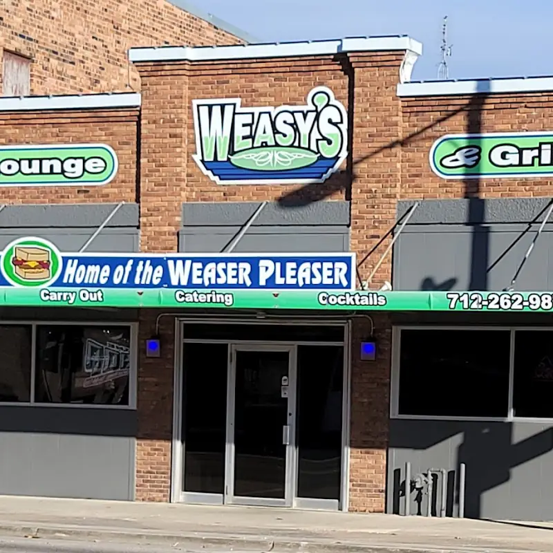 Weasy's Lounge & Grille