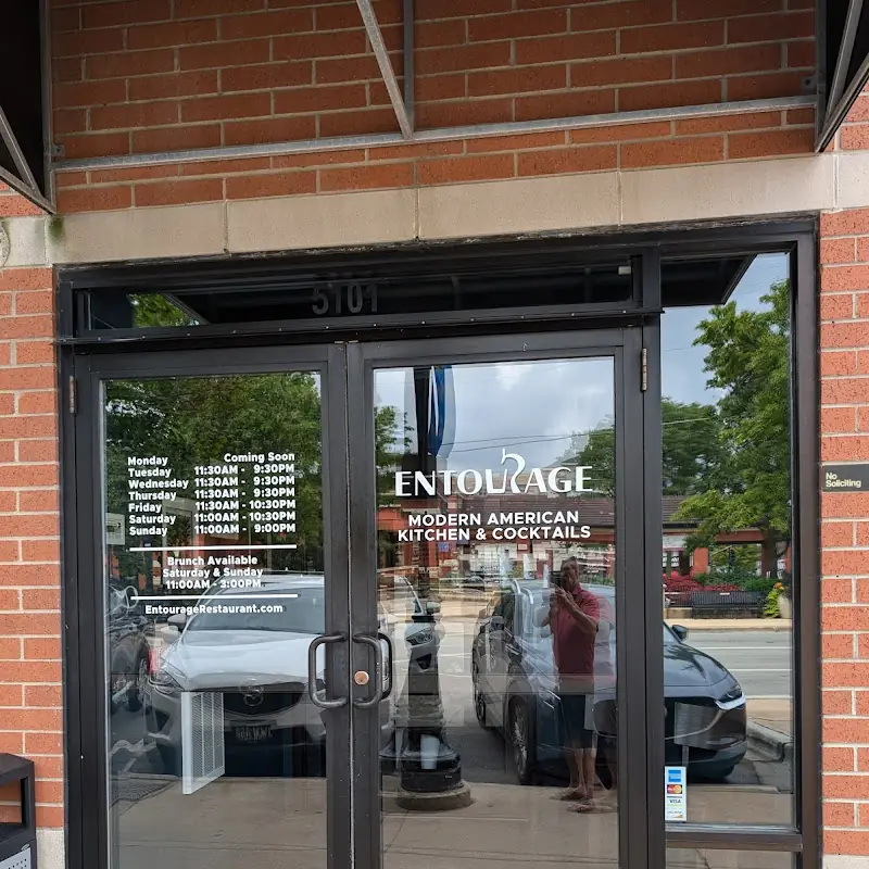 Entourage Downers Grove
