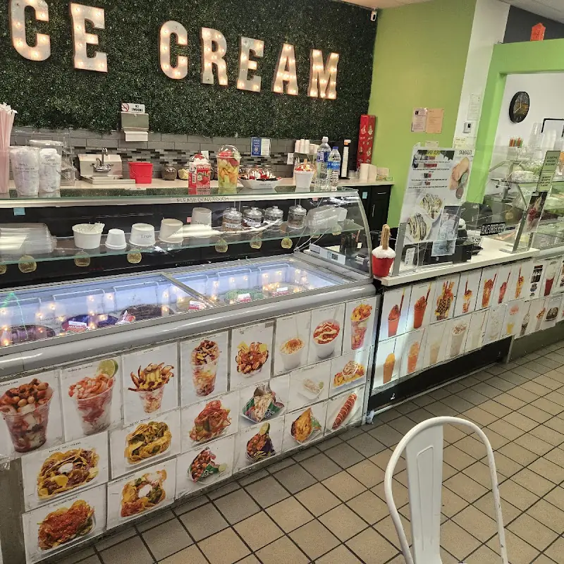 Crazy Fruit & Ice Cream Trujillo