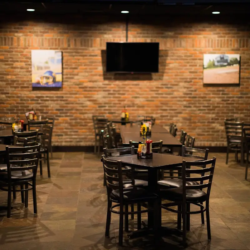 Cubby's Sports Bar & Grill