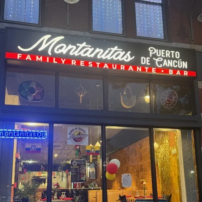 Montanita puerto de Cancun family restaurante bar