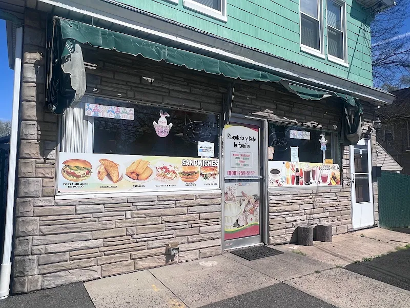 La Familia Bakery and Cafe