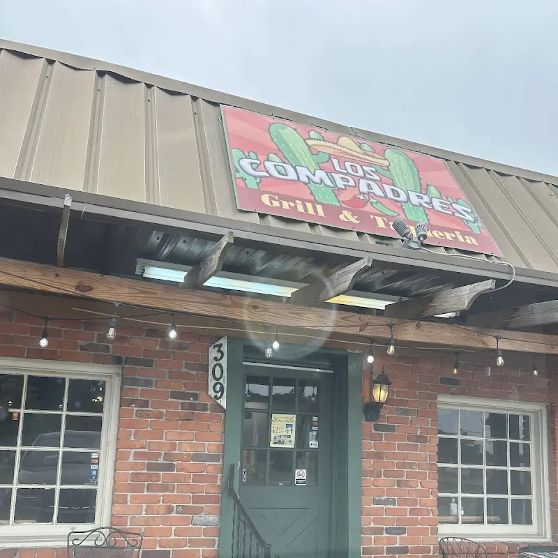 Los Compadres Grill & Taqueria