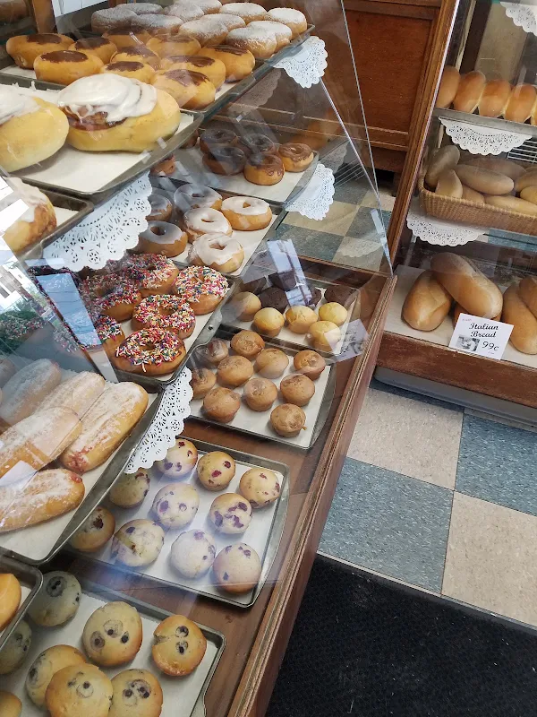 Bachini's Bakery