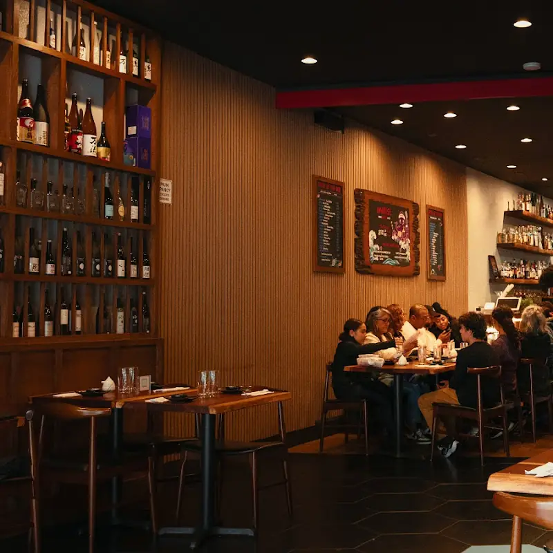 Hakashi Sushi Bar & Grill