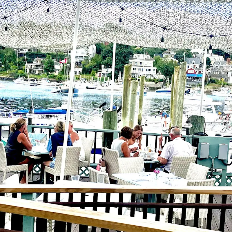 51 Rocky Neck Restaurant