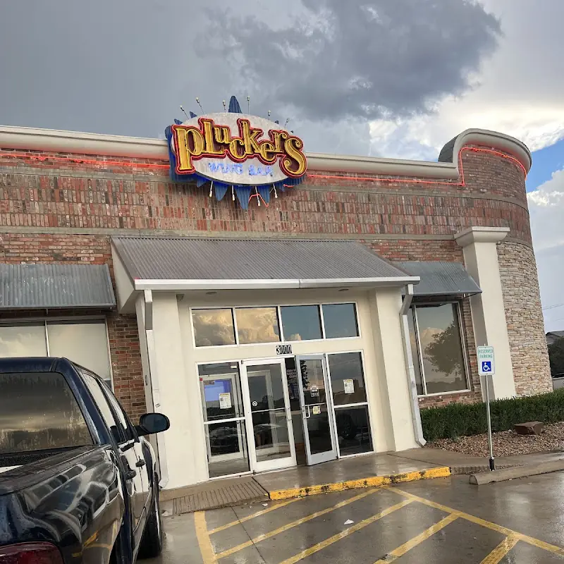Pluckers Wing Bar